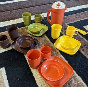 Vintage children Tupperware play set.